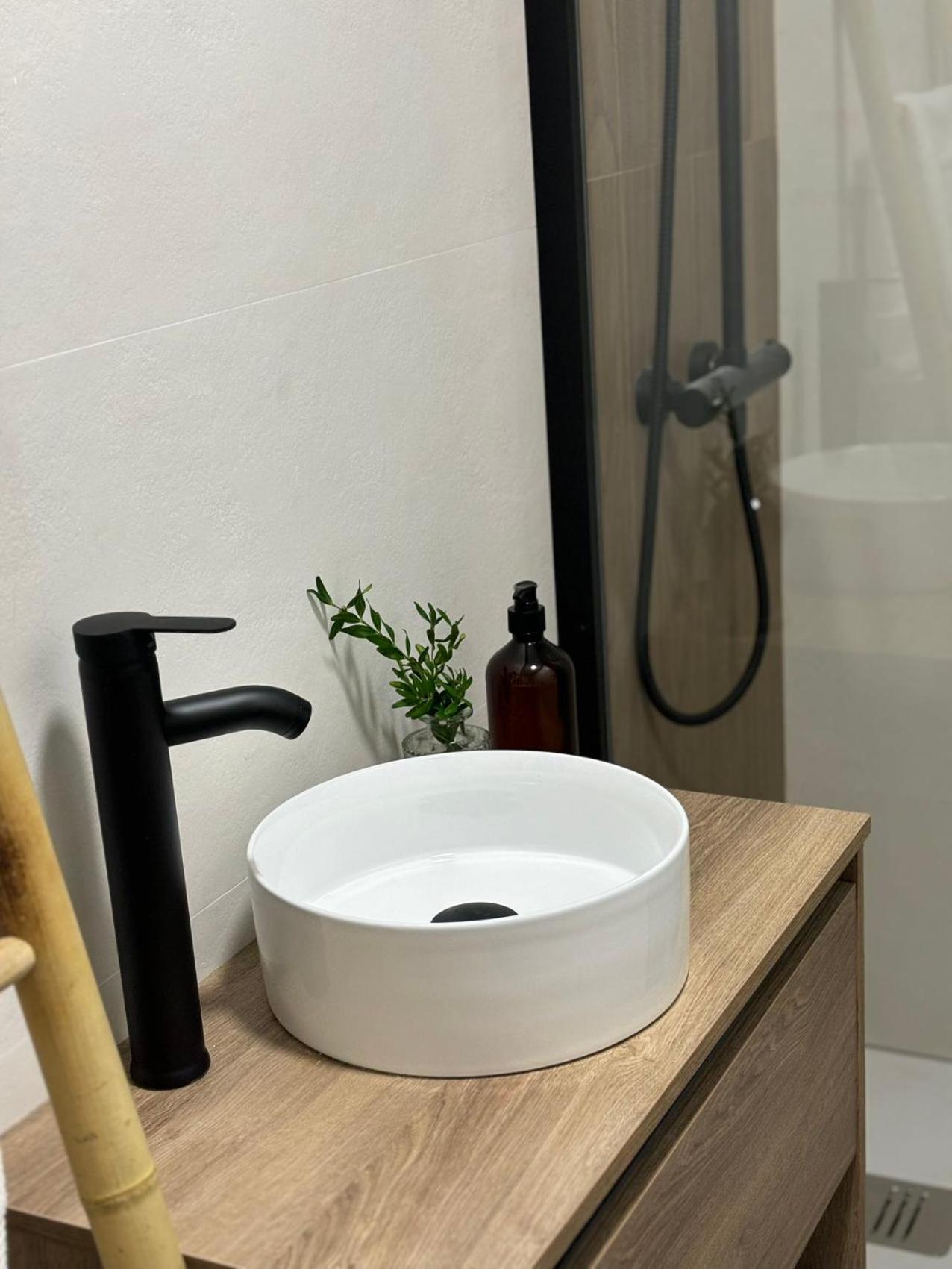 Victrix Homes Leon Luaran gambar