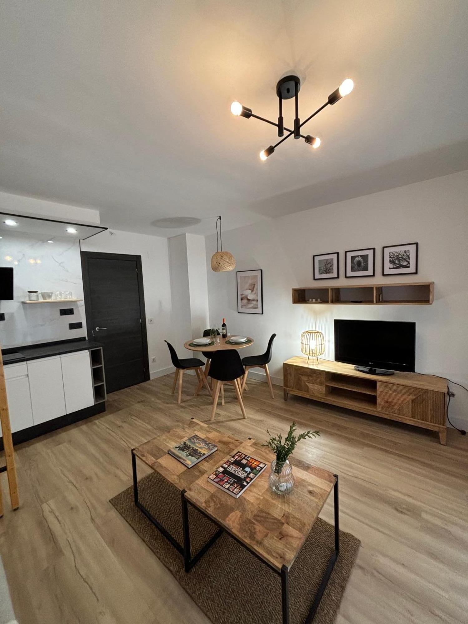 Victrix Homes Leon Luaran gambar