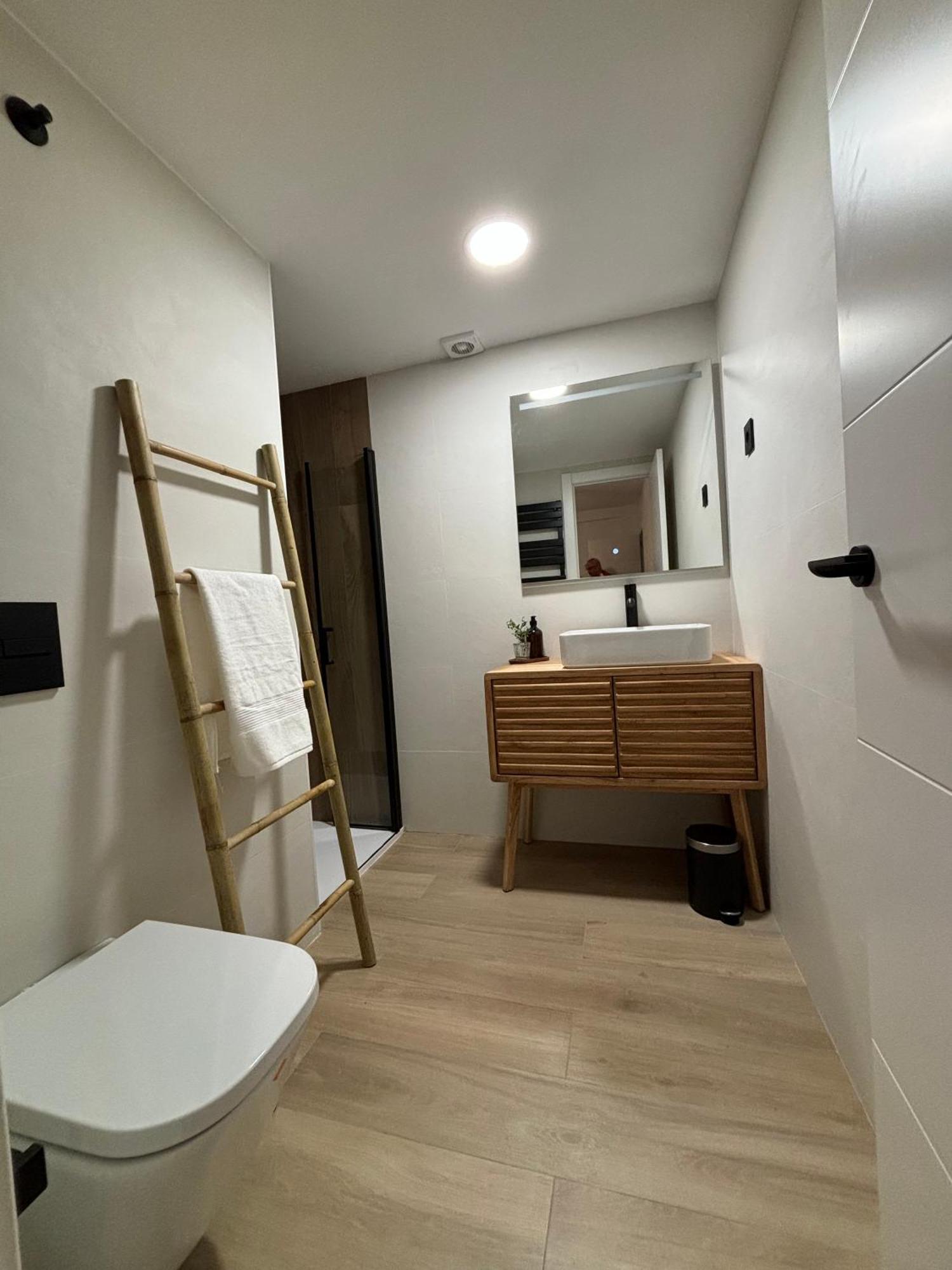 Victrix Homes Leon Luaran gambar