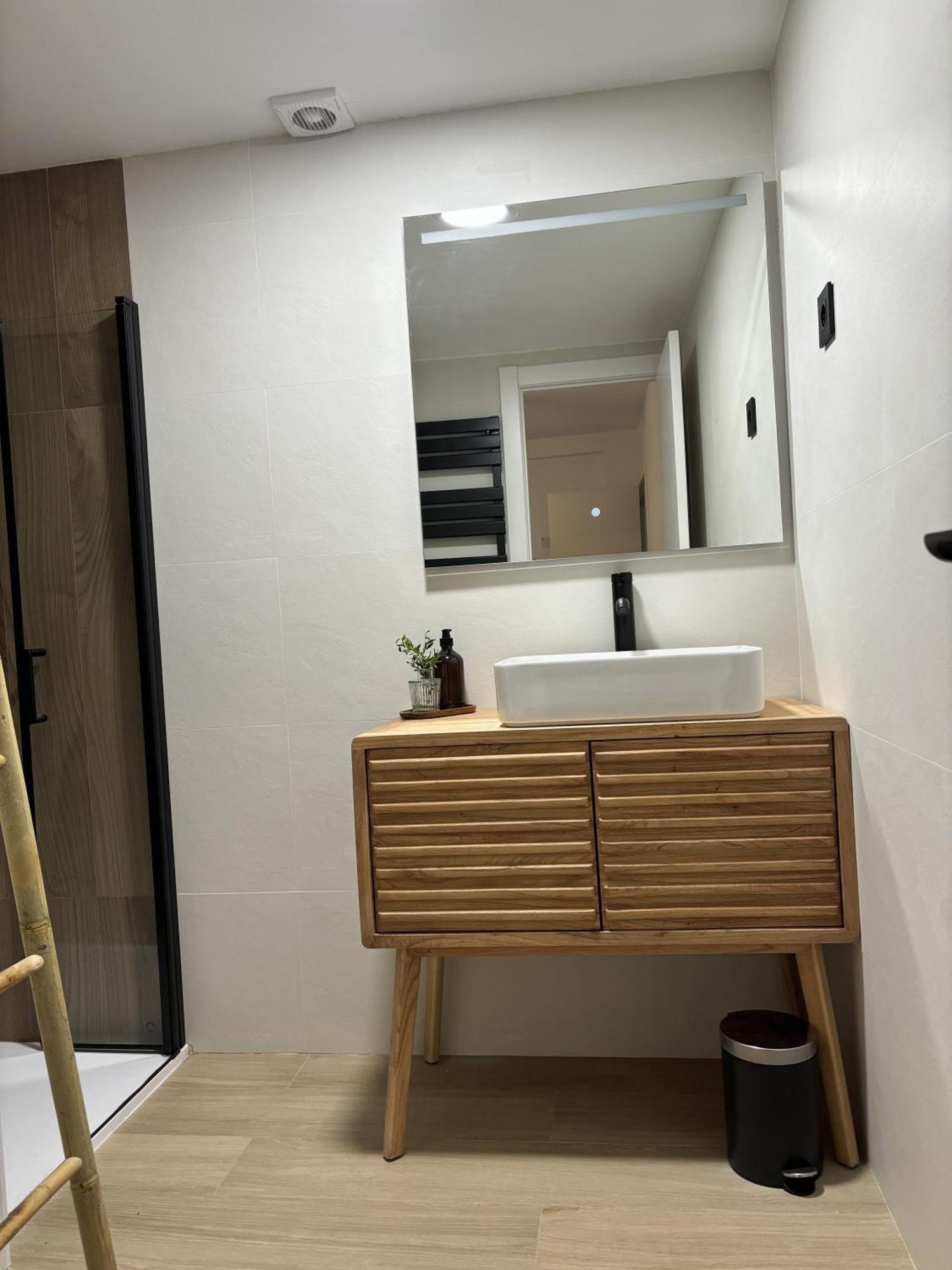 Victrix Homes Leon Luaran gambar