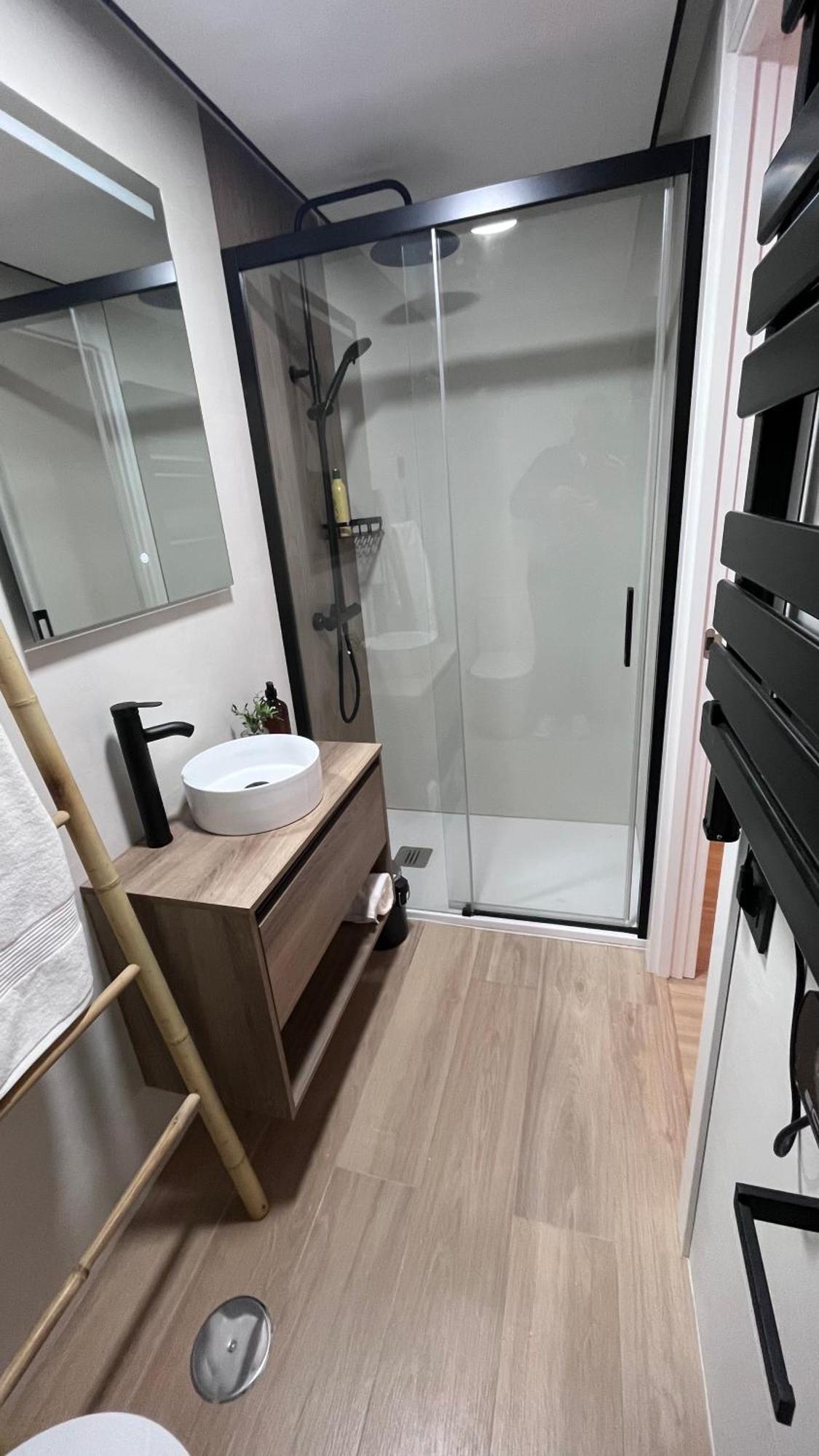 Victrix Homes Leon Luaran gambar