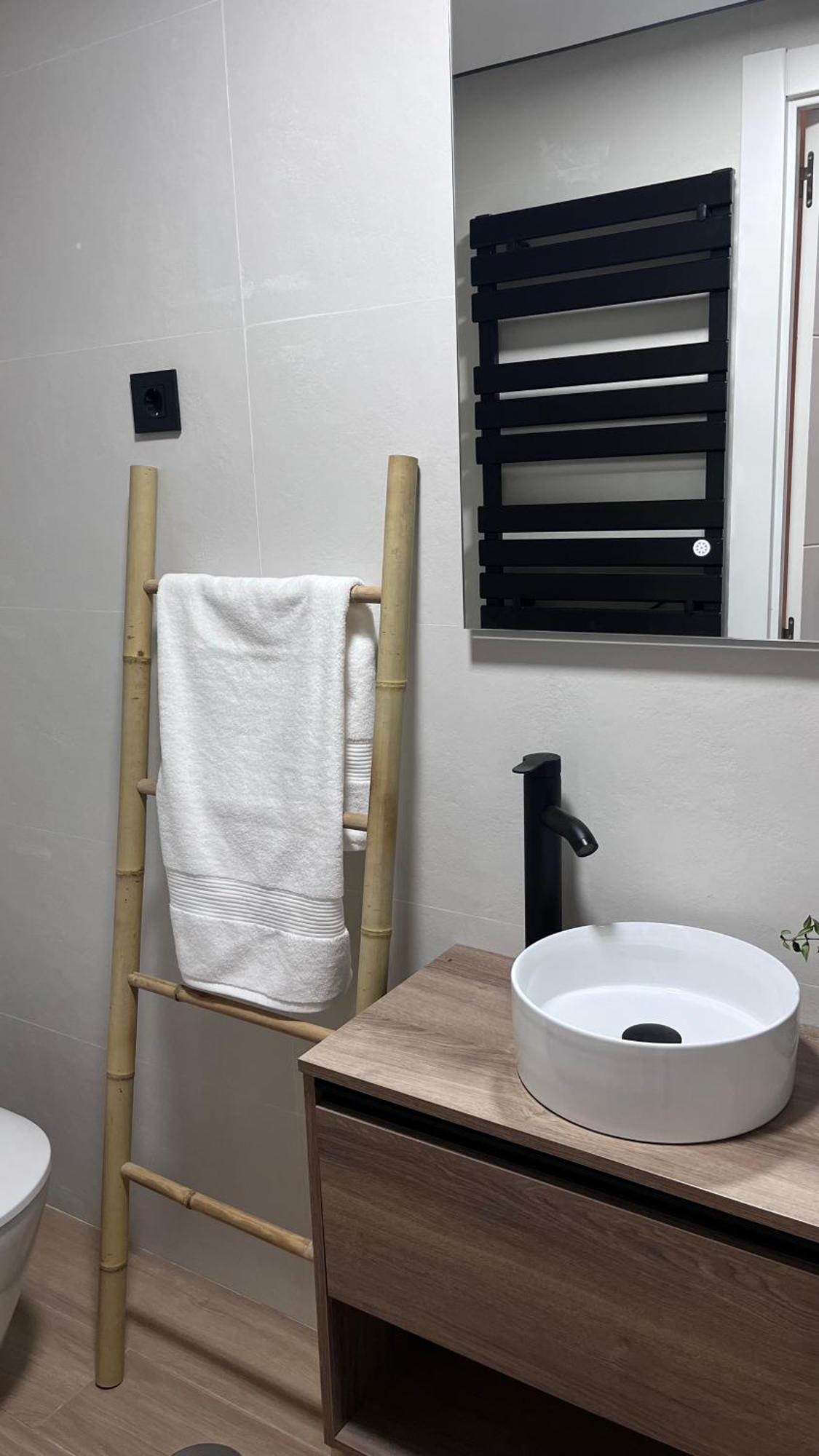 Victrix Homes Leon Luaran gambar