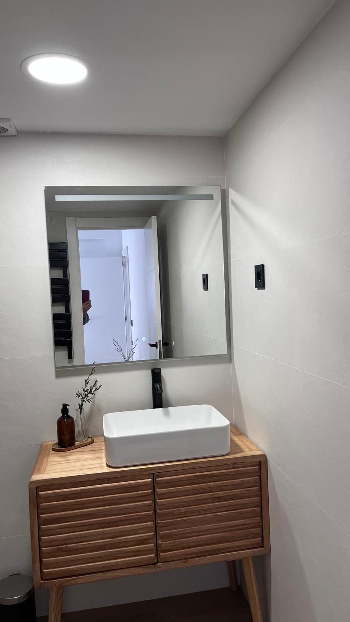 Victrix Homes Leon Bilik gambar